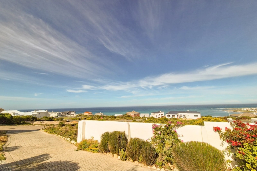 4 Bedroom Property for Sale in Oceanview Heights Western Cape